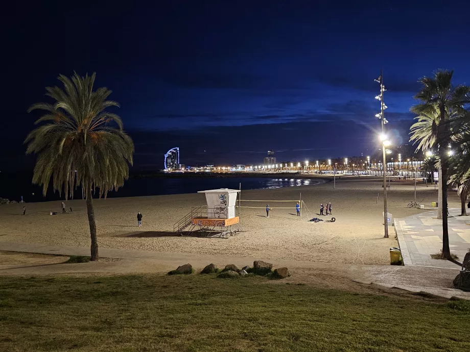 Barceloneta naktinis paplūdimys