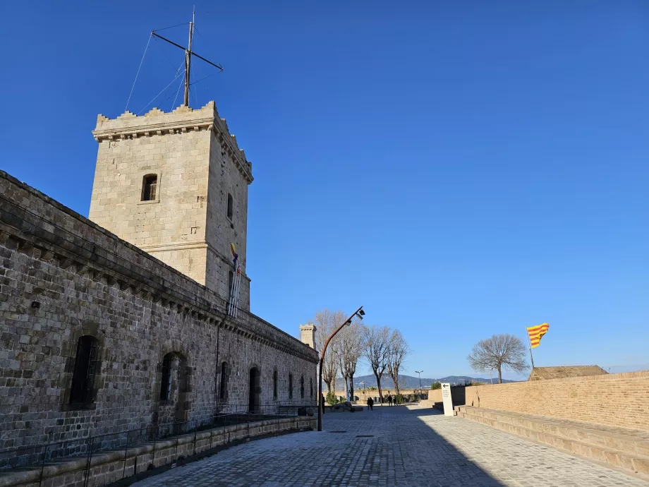 Montjuiko pilis (Castell de Montjuic)