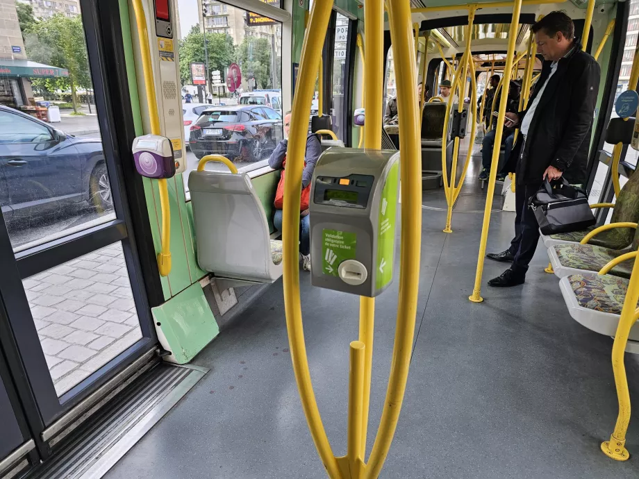 Bilietų tikrintuvai tramvajuje