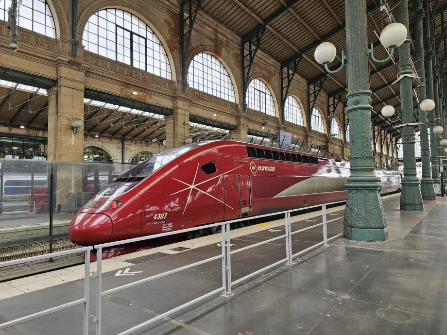 "Eurostar" ties Gare du Nord