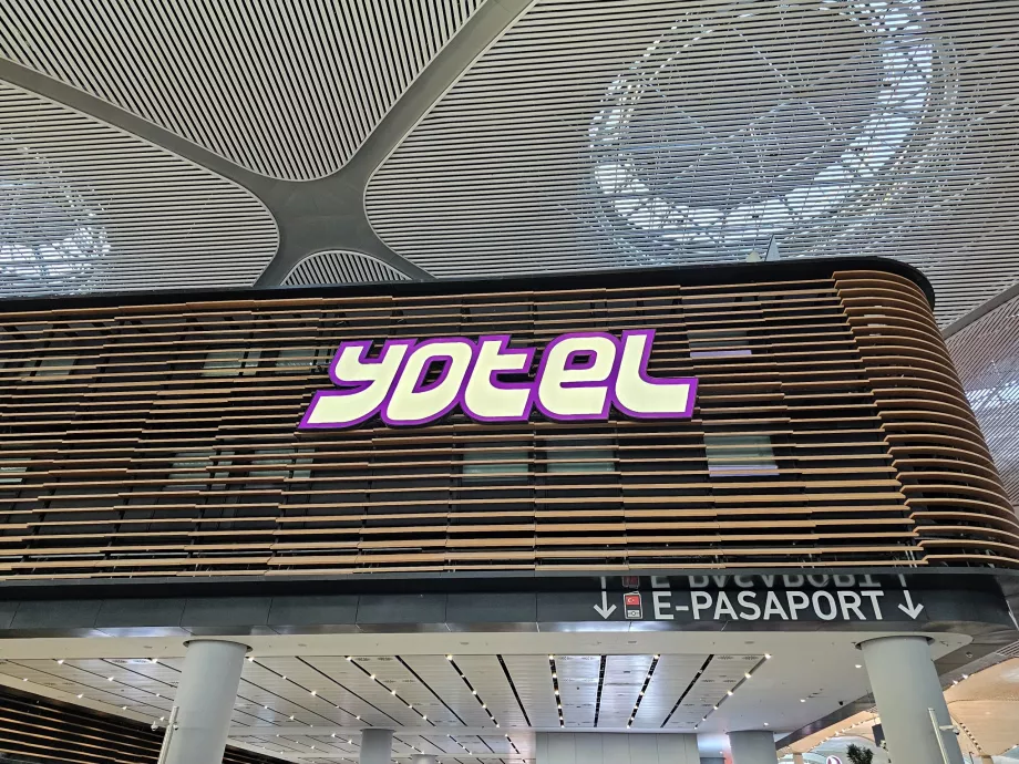 "Yotel", viešoji dalis