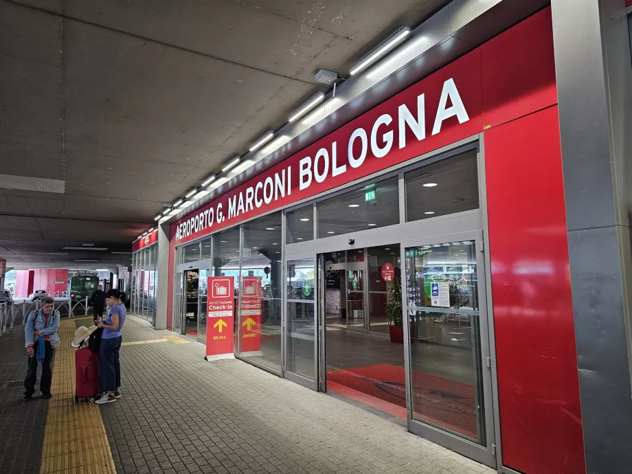 Atvykimas per oro uostą Bologna