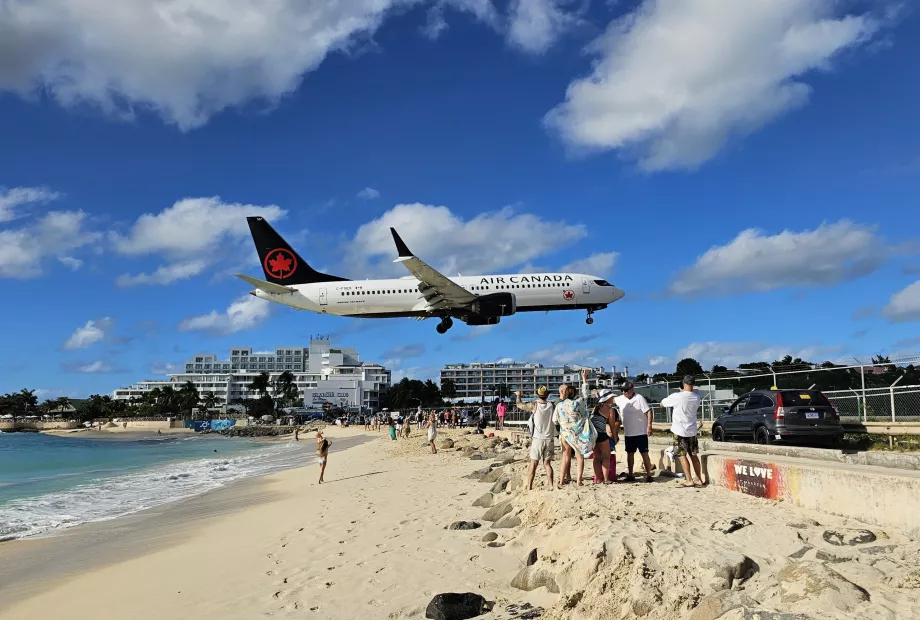 "Air Canada", SXM