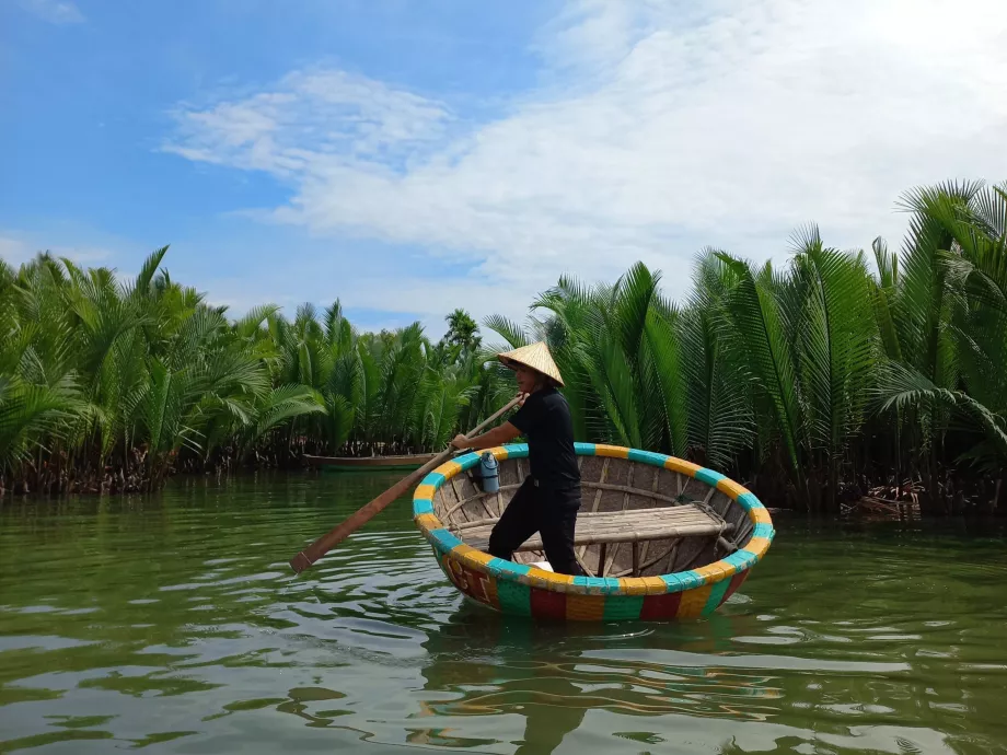 Bambukinė valtis, Hoi Anas, Vietnamas